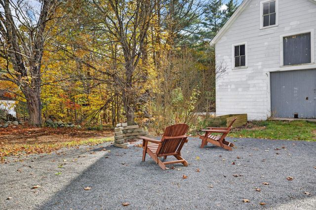 42 Trotting Park Road, Farmington, NH 03835