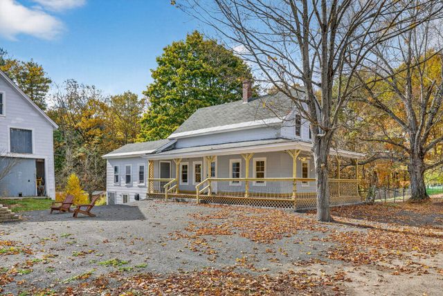 42 Trotting Park Road, Farmington, NH 03835