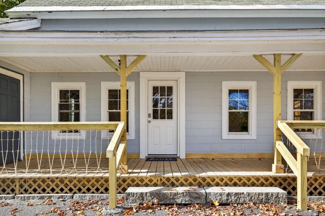 42 Trotting Park Road, Farmington, NH 03835