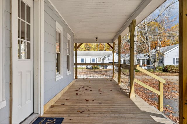 42 Trotting Park Road, Farmington, NH 03835