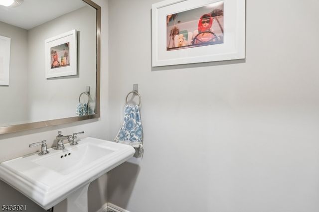 10 Central Ave C, Caldwell Boro Twp., NJ 07006