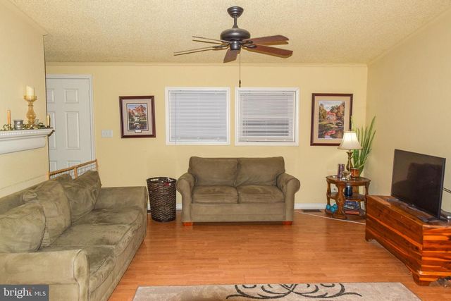 802 W BRIDGE ST, Parkesburg, PA 19365