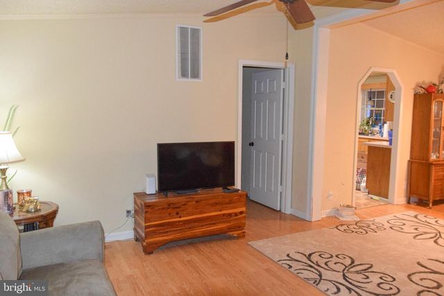 802 W BRIDGE ST, Parkesburg, PA 19365