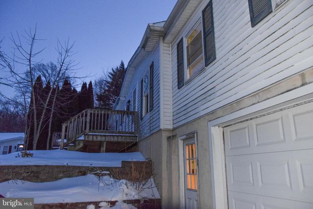 802 W BRIDGE ST, Parkesburg, PA 19365