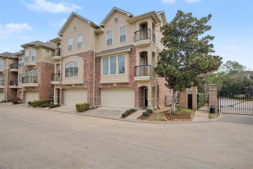 8002 Stoneyway Drive, Houston, TX 77040