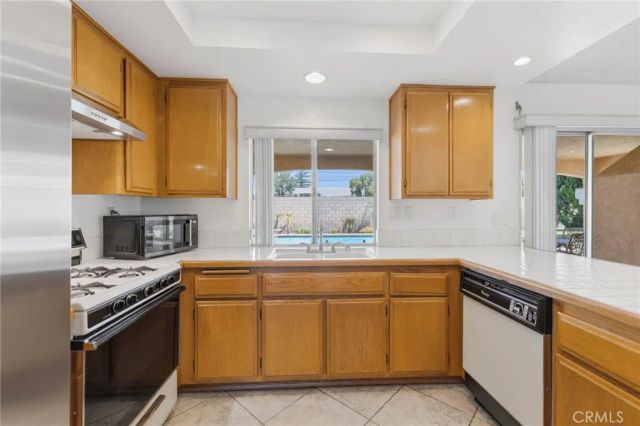 1090 W Huff Street, Rialto, CA 92376