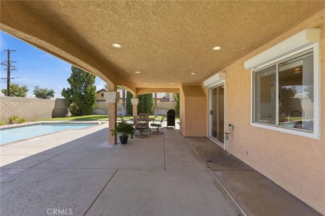 1090 W Huff Street, Rialto, CA 92376