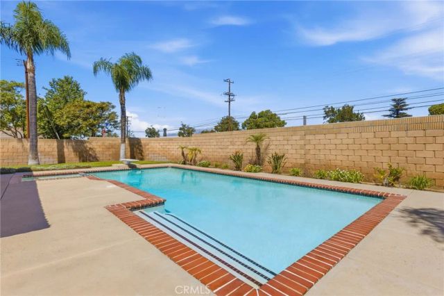 1090 W Huff Street, Rialto, CA 92376