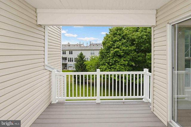 68 FOXGLOVE DR, Delran, NJ 08075