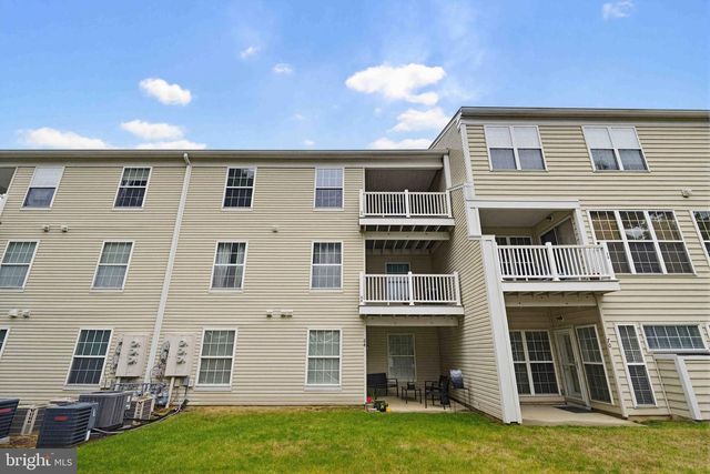 68 FOXGLOVE DR, Delran, NJ 08075