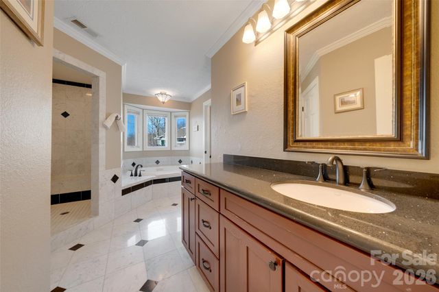 300 Roberts Drive, Hendersonville, NC 28739