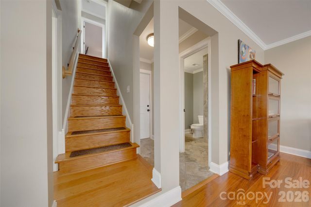 300 Roberts Drive, Hendersonville, NC 28739