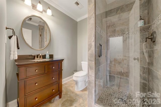 300 Roberts Drive, Hendersonville, NC 28739