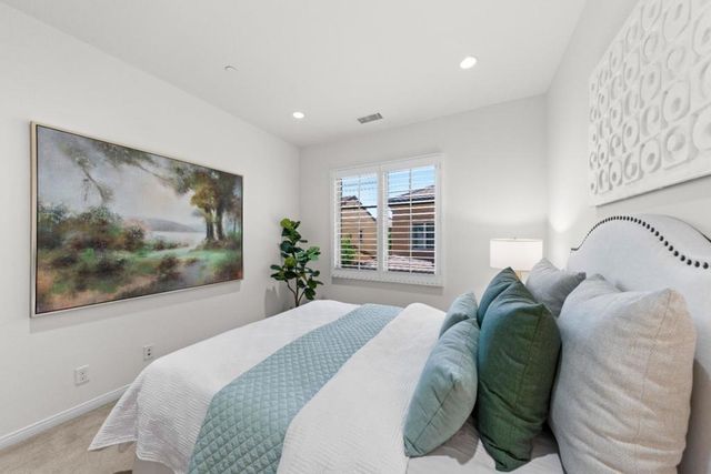 75 Brindisi, Irvine, CA 92618