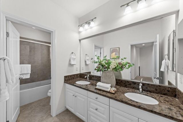 75 Brindisi, Irvine, CA 92618
