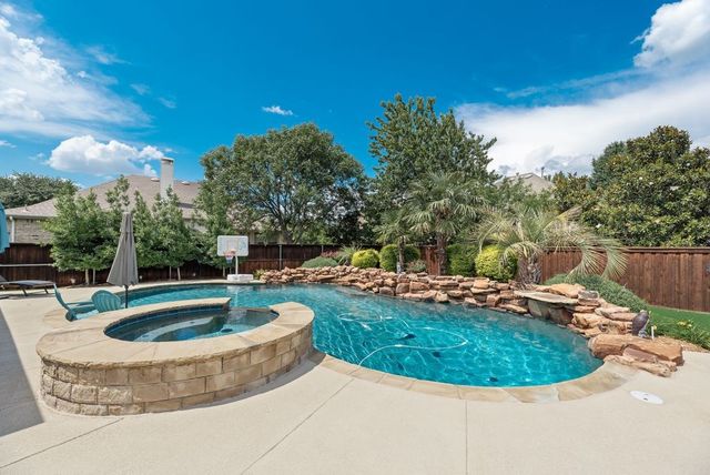 2631 Lakebend Drive, Grand Prairie, TX 75054