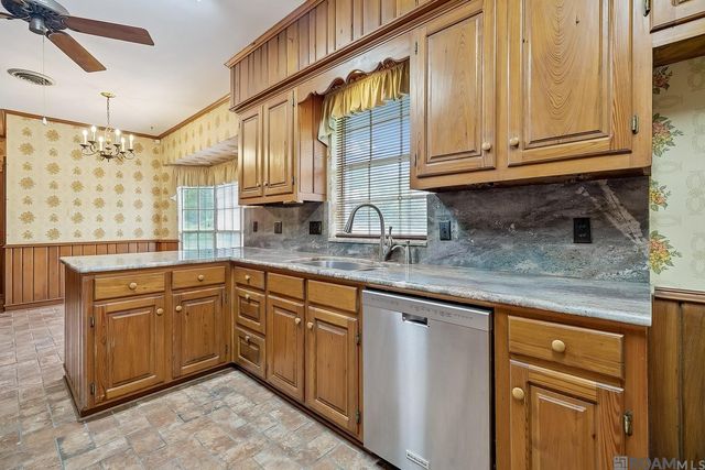 6155 Highland Rd, Baton Rouge, LA 70808