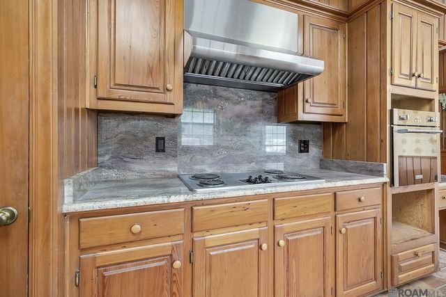 6155 Highland Rd, Baton Rouge, LA 70808