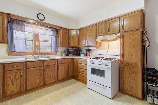 116 E Highland Street, La Farge, WI 54639