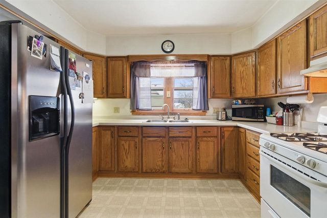 116 E Highland Street, La Farge, WI 54639