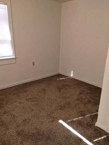552 Ella Avenue, Dallas, TX 75217