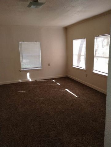 552 Ella Avenue, Dallas, TX 75217