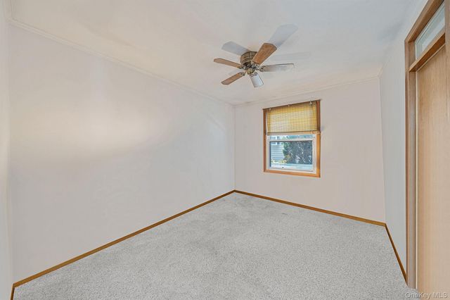 191 Village Circle W, Manorville, NY 11949