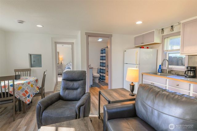 2803 S Woodhill Court, Westport, WA 98595