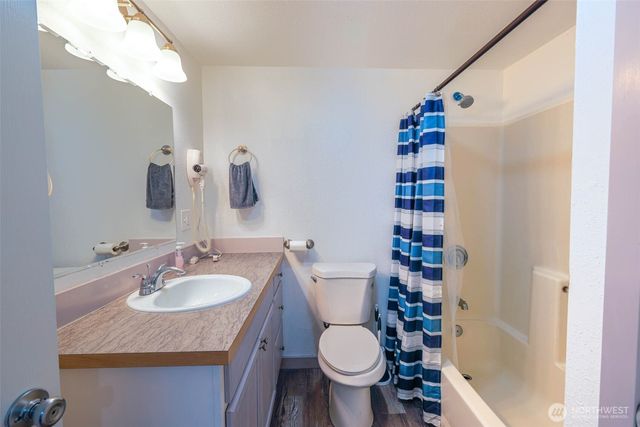 2803 S Woodhill Court, Westport, WA 98595