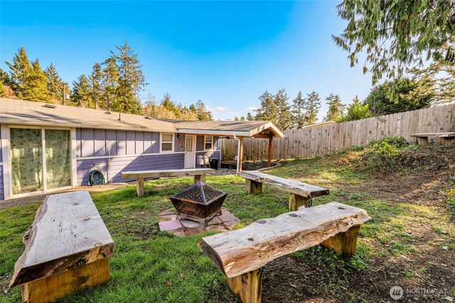 2803 S Woodhill Court, Westport, WA 98595
