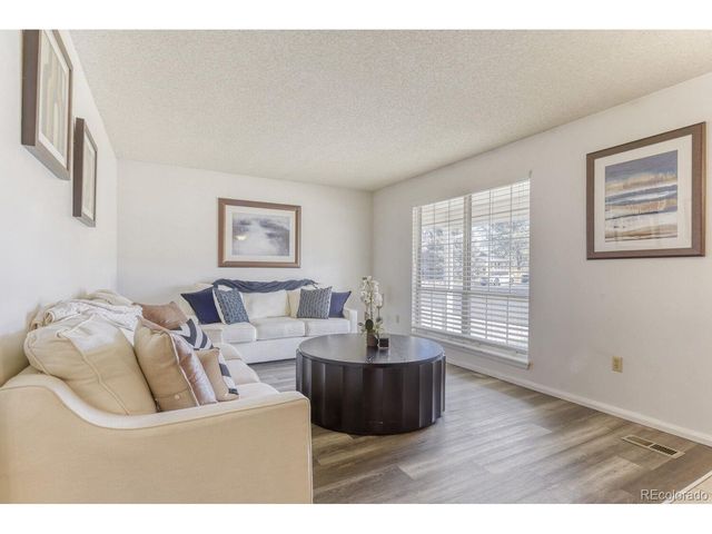 7885 S Logan St, Littleton, CO 80122