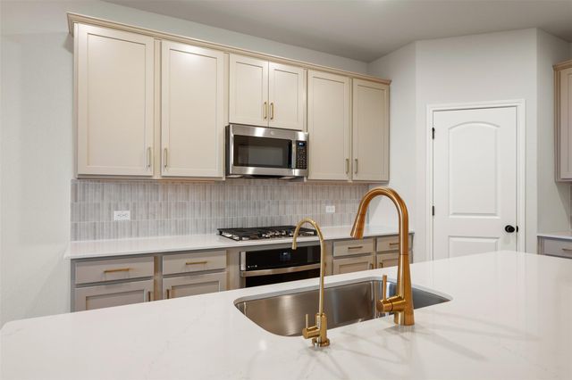 9716 Serene Bliss LN, Buda, TX 78610