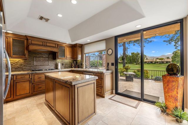 133 Juan Circle, Palm Desert, CA 92260