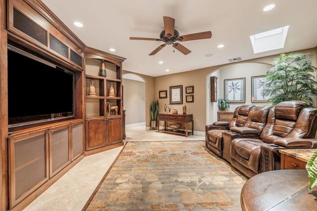 133 Juan Circle, Palm Desert, CA 92260