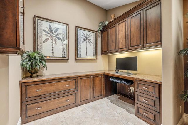 133 Juan Circle, Palm Desert, CA 92260