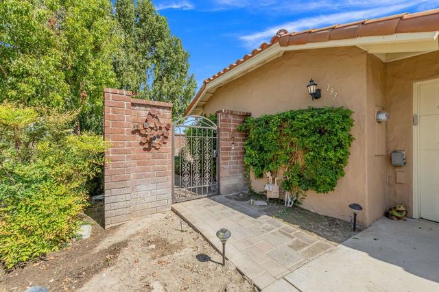 133 Juan Circle, Palm Desert, CA 92260