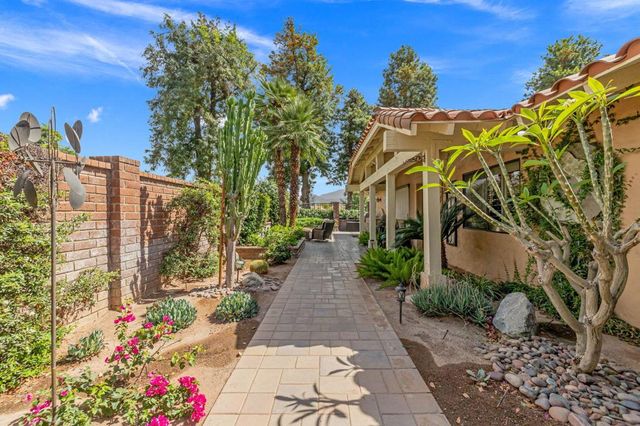 133 Juan Circle, Palm Desert, CA 92260