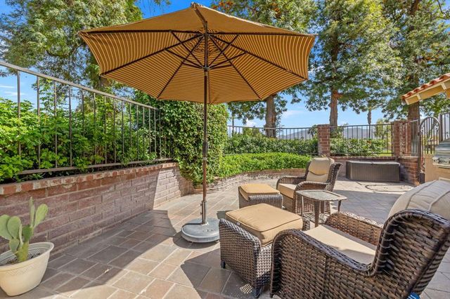 133 Juan Circle, Palm Desert, CA 92260