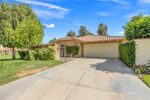 133 Juan Circle, Palm Desert, CA 92260