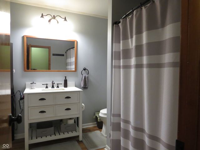 11261 E State Road 46, Columbus, IN 47203