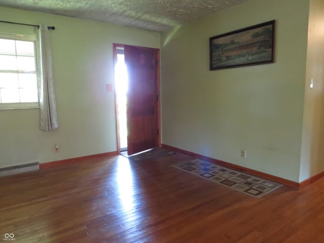 11261 E State Road 46, Columbus, IN 47203