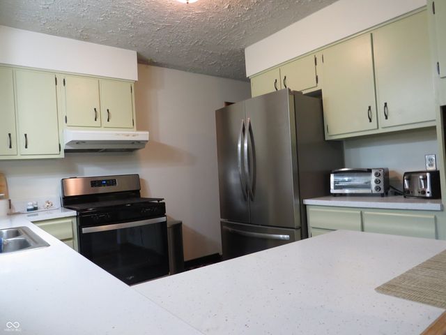 11261 E State Road 46, Columbus, IN 47203