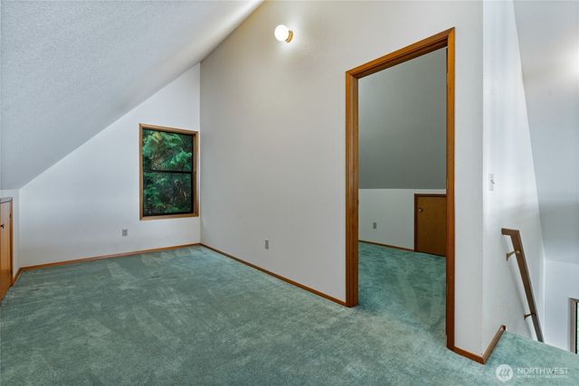 909 Lorenz Road NW, Lakebay, WA 98349