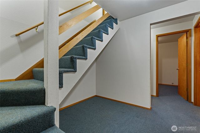 909 Lorenz Road NW, Lakebay, WA 98349