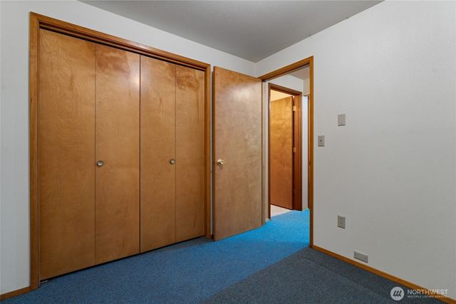 909 Lorenz Road NW, Lakebay, WA 98349