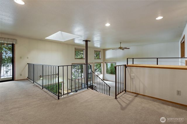 909 Lorenz Road NW, Lakebay, WA 98349