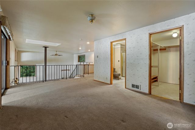 909 Lorenz Road NW, Lakebay, WA 98349