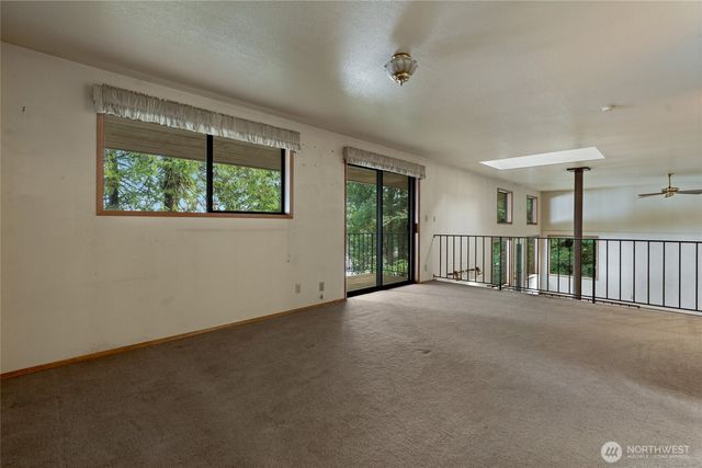 909 Lorenz Road NW, Lakebay, WA 98349