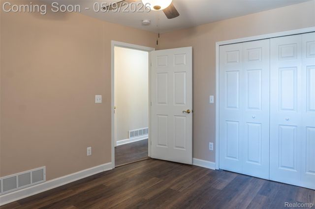5018 Harbor Oak Drive, Waterford Charter Township, MI 48329