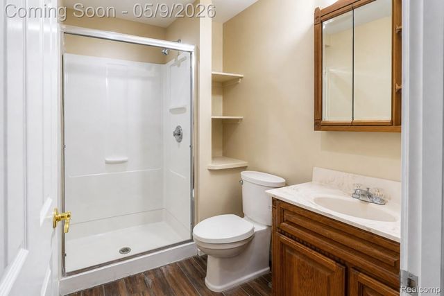 5018 Harbor Oak Drive, Waterford Charter Township, MI 48329